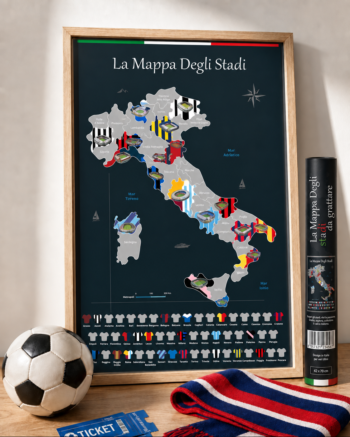 Mappa da grattare degli stadi d’Italia incorniciata – idea regalo per tifosi di calcio