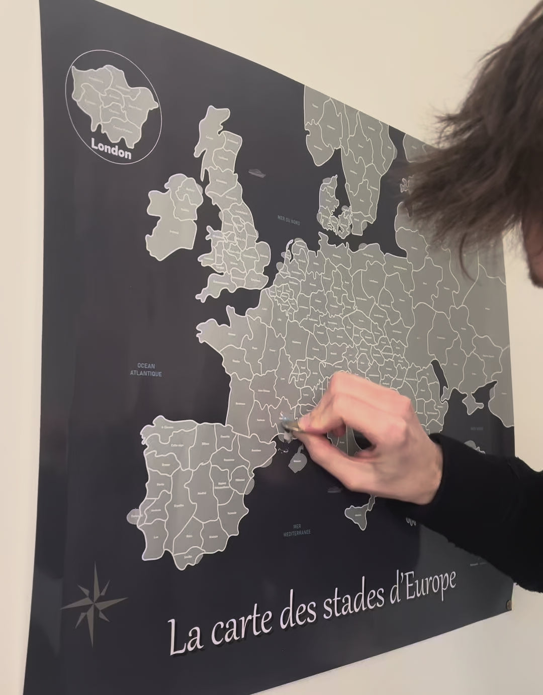 Démonstration grattage carte des stades d'Europe